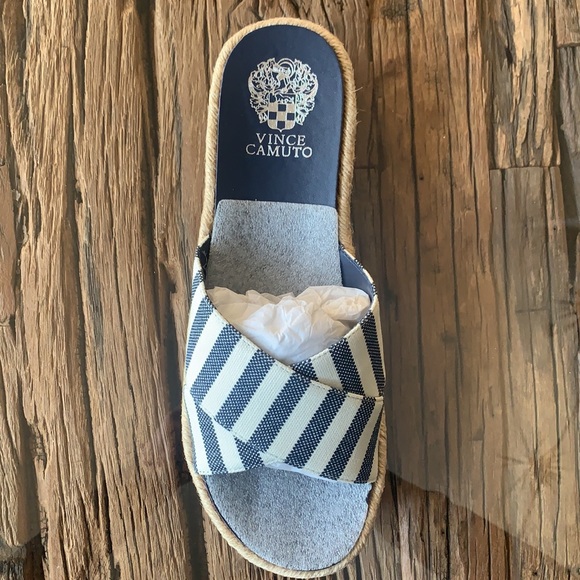 Vince Camuto - Picture 2 of 8